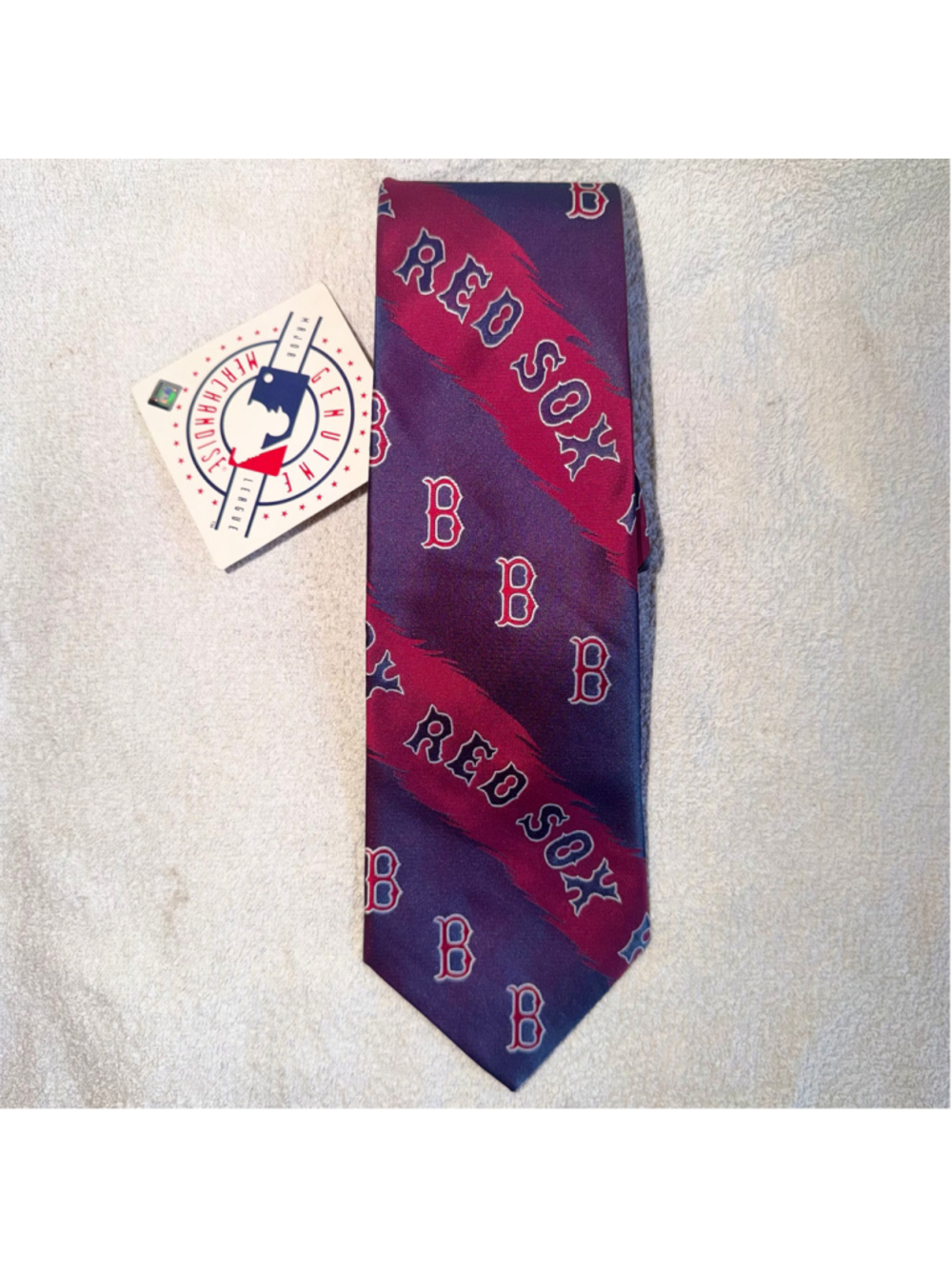 NWT Men's Necktie Eagle Wings 100% Silk Boston Red Sox MLB Genuine Merchandise